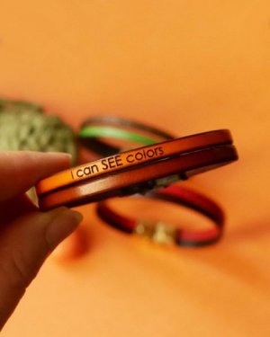 bracelets en cuir gravés de vos mots