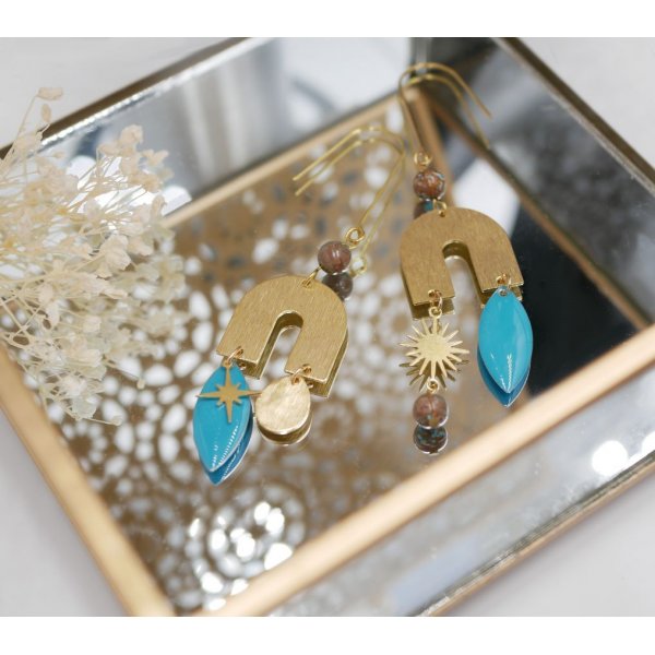 Boucles d'oreilles Pont et pierre en laiton brut et sequin turquoise