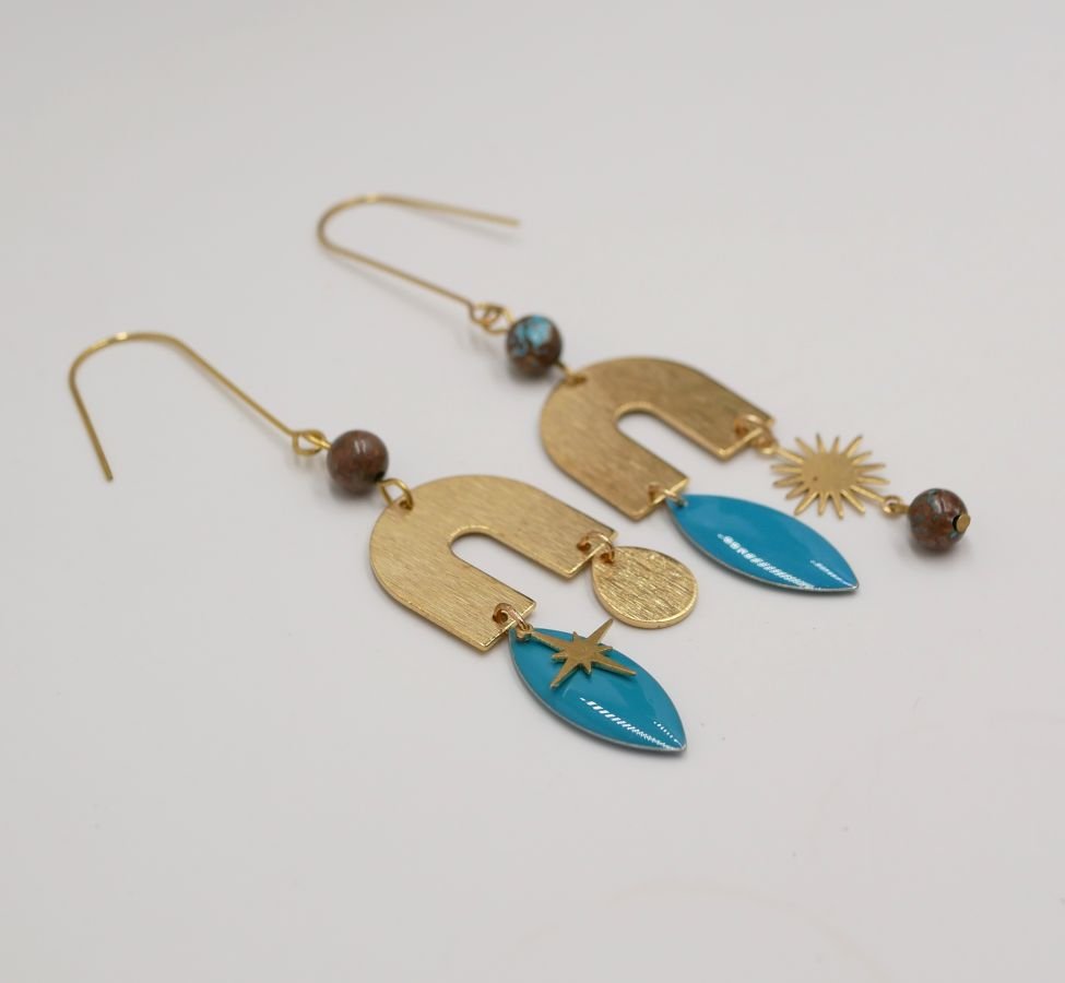 Boucles d'oreilles Pont et pierre en laiton brut et sequin turquoise