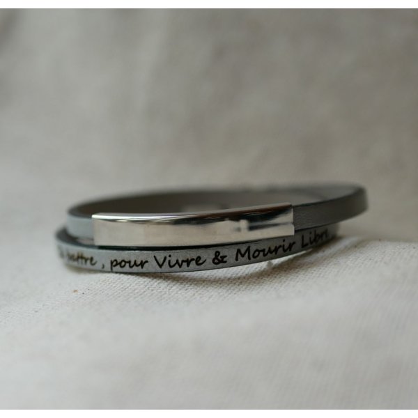 Bracelet barre m&eacute;tal en cuir double tour 