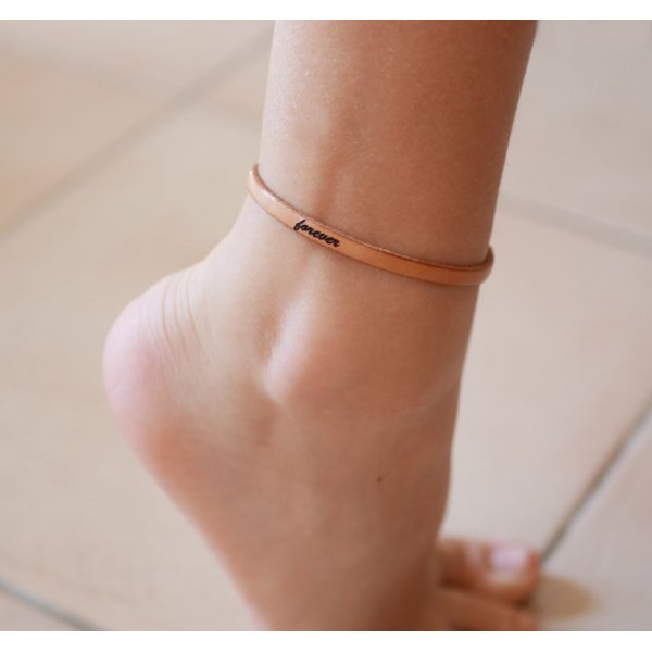 Bracelet de cheville en cuir fin &agrave;  personnaliser par gravure