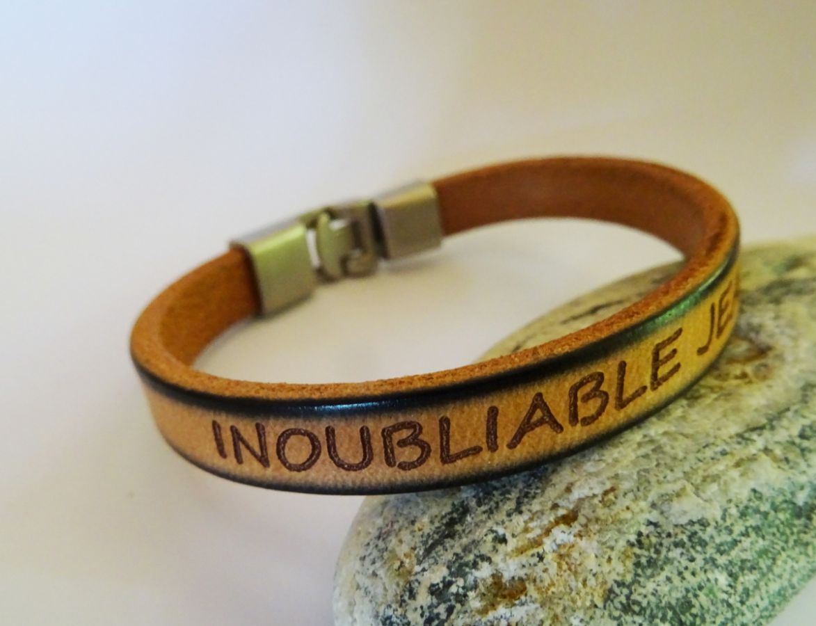 Bracelet cuir beige Homme à message gravé à personnaliser 