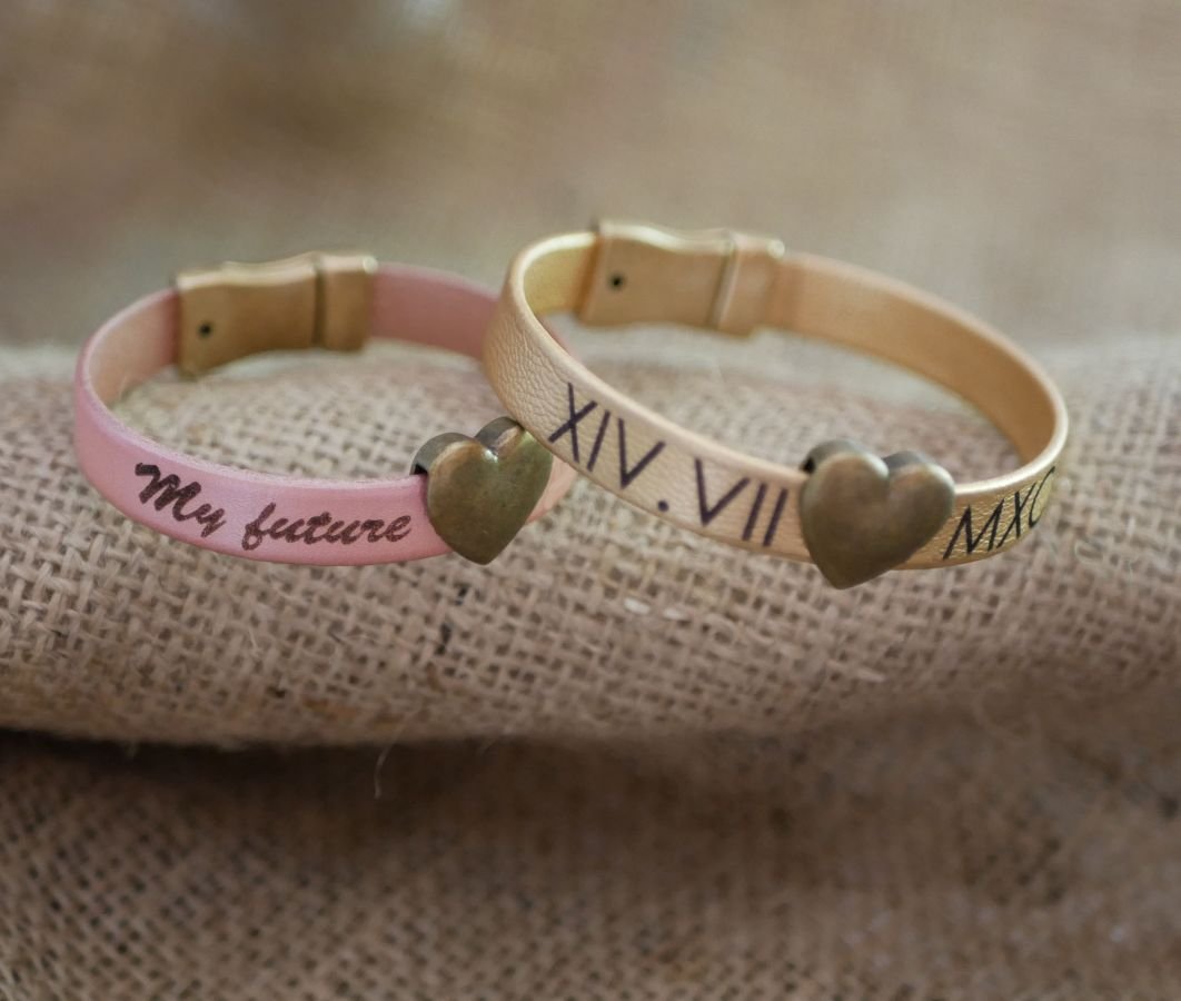 Bracelet cuir & coeur bronze vieilli personnalisable 