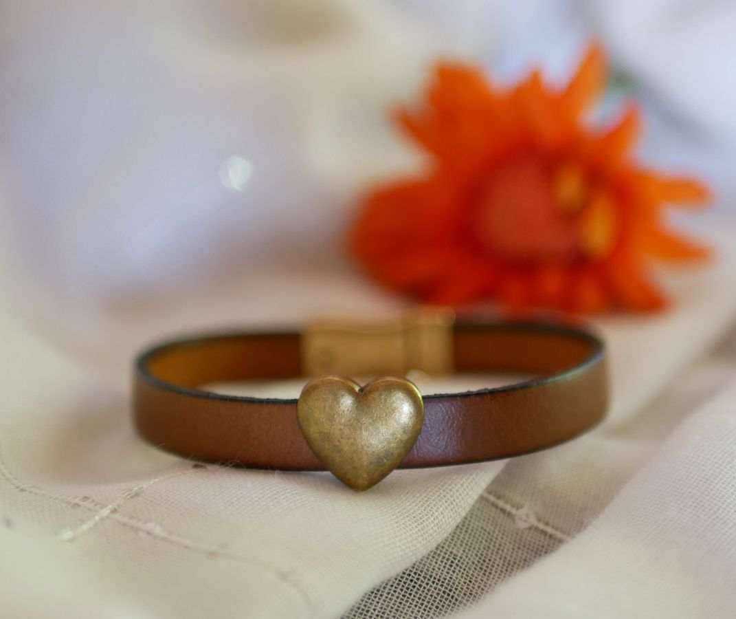 Bracelet cuir & coeur bronze vielli personnalisable 