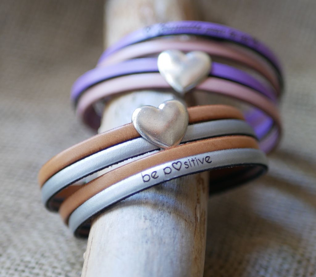 Bracelet cuir double en duo avec coeur argenté à personnaliser par gravure