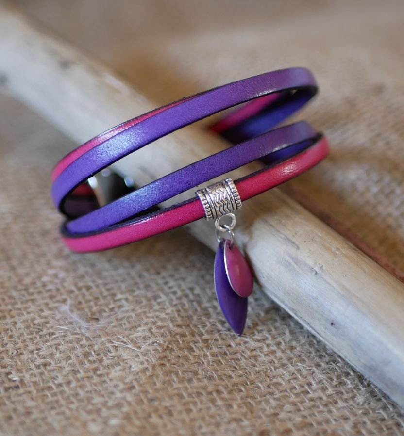 Bracelet cuir double en duo avec breloques sequins Fuchsia et violet