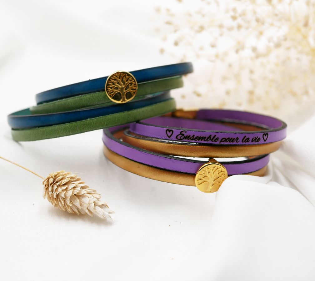 Bracelet cuir en duo de couleurs personnalisable avec cabochon doré Arbre de vie