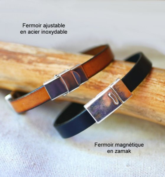 Bracelet cuir d&eacute;cor&eacute; d'un carr&eacute; celtique personnalisable par gravure