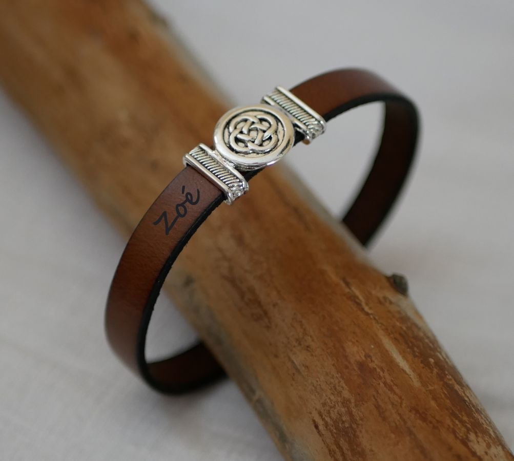 Bracelet cuir décoré noeud celtique personnalisable par gravure