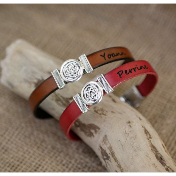 Bracelet cuir décoré noeud celtique personnalisable par gravure