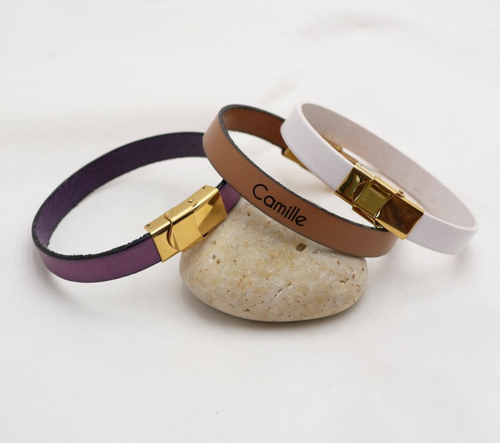 Bracelet cuir femme personnalisé par gravure Fête des Mères fermoir doré