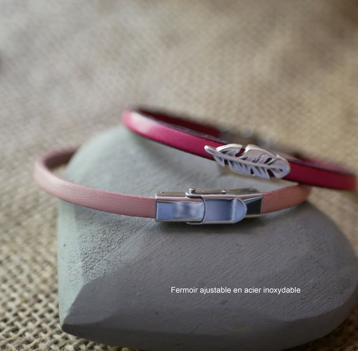 Bracelet fille cuir avec plume à personnaliser par gravure 