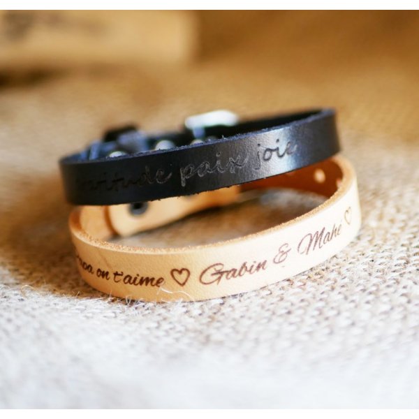 Bracelet en cuir gravé à boucle argentée à personnaliser par gravure