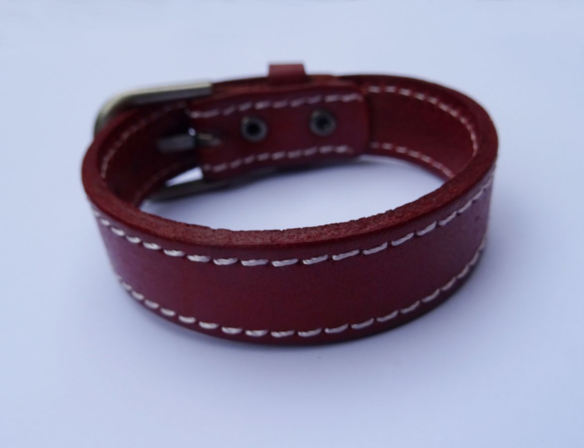 Bracelet en cuir Marron couture à personnaliser