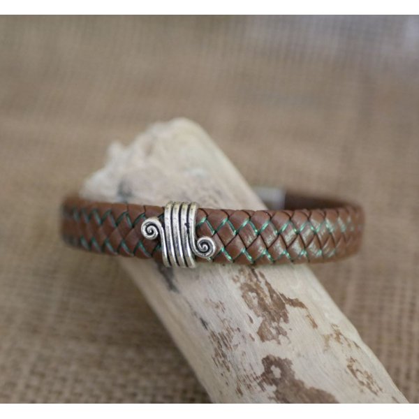 Bracelet cuir marron tress&eacute; homme fermoir acier bross&eacute; magn&eacute;tique