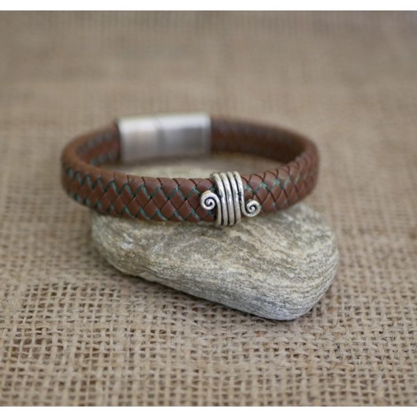 Bracelet cuir marron tress&eacute; homme fermoir acier bross&eacute; magn&eacute;tique