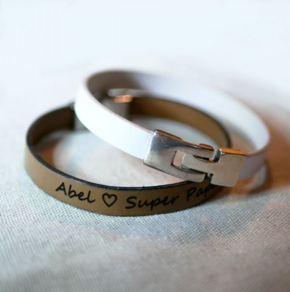 Bracelet cuir mixte grav&eacute; fermoir en T couleur au choix