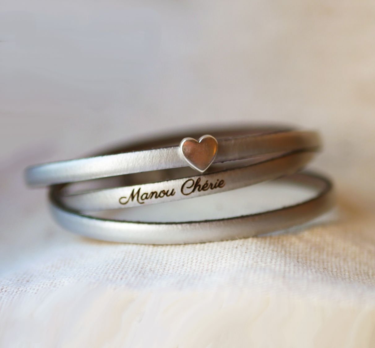 Bracelet cuir multi-tours personnalisable décor étoile ou infini ou coeur 