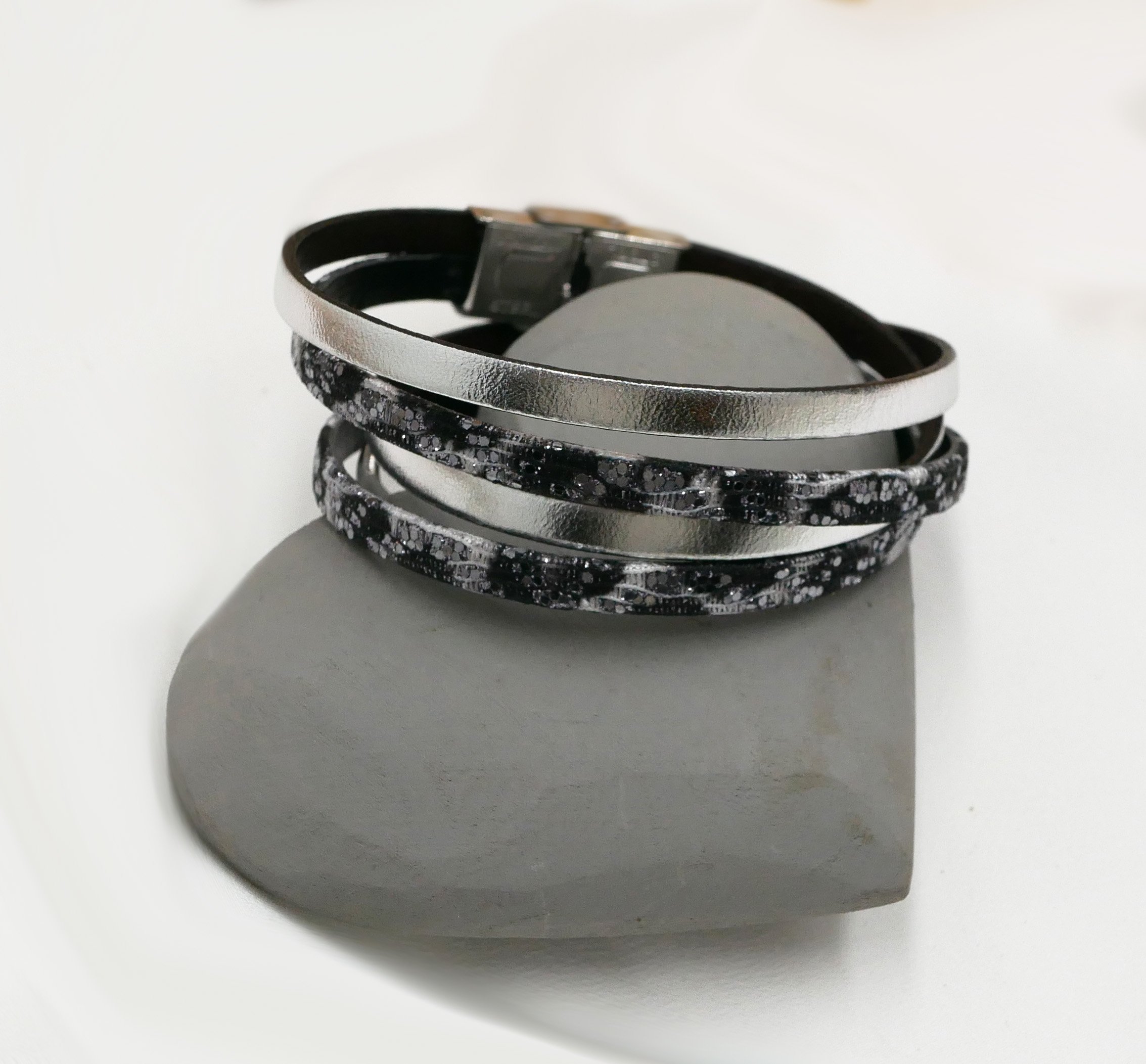 Bracelet cuir Noir argenté pailletés double tour à personnaliser