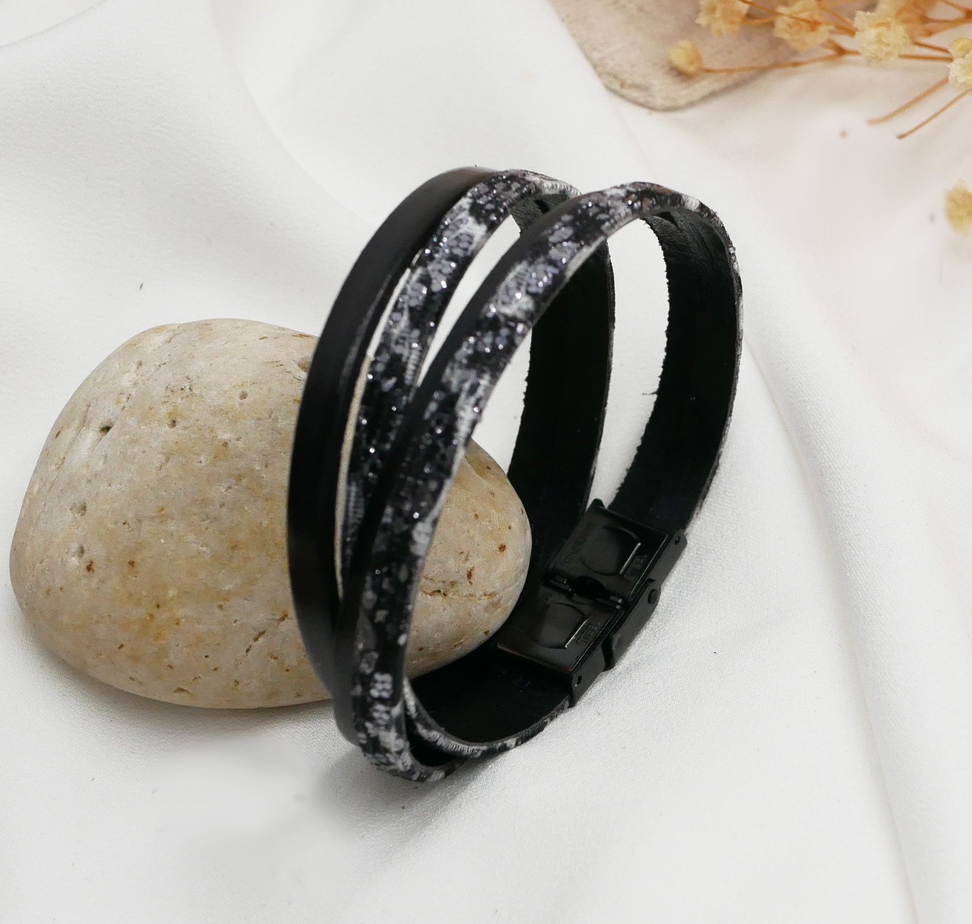 Bracelet cuir Noir argent&eacute; paillet&eacute;s double tour &agrave; personnaliser