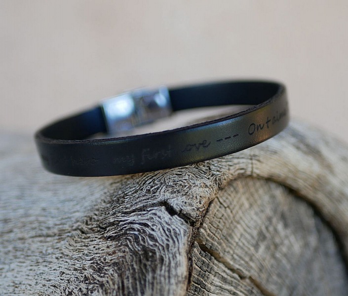 Bracelet cuir Noir Homme &agrave; message &agrave; personnaliser 
