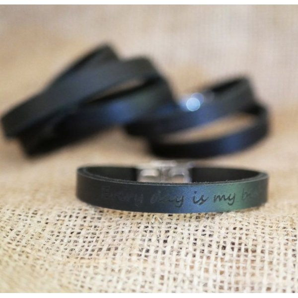 Bracelet cuir Noir épais personnalisable 