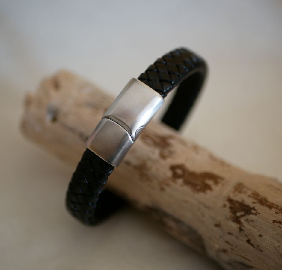 Bracelet cuir noir tressé homme fermoir acier magnétique à glissière