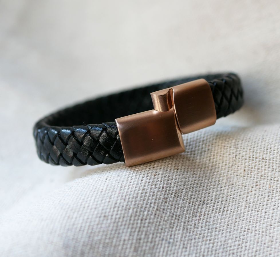 Bracelet cuir noir tressé fermoir acier Rose Gold magnétique