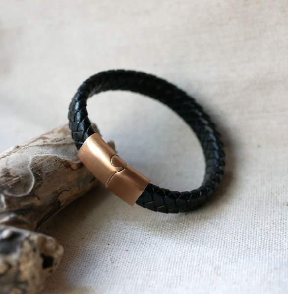 Bracelet cuir noir tress&eacute; fermoir acier Rose Gold magn&eacute;tique