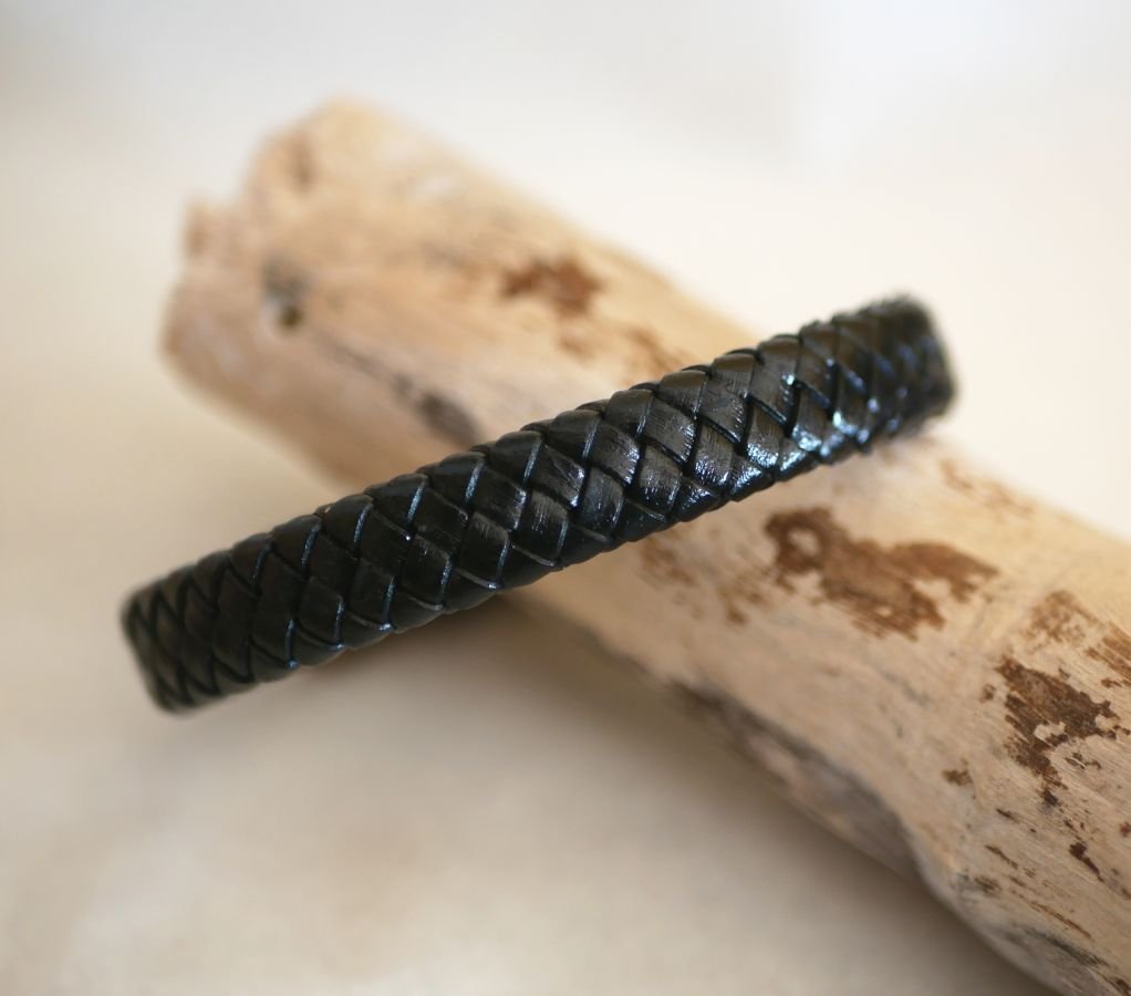 Bracelet cuir noir tressé homme fermoir acier magnétique à glissière