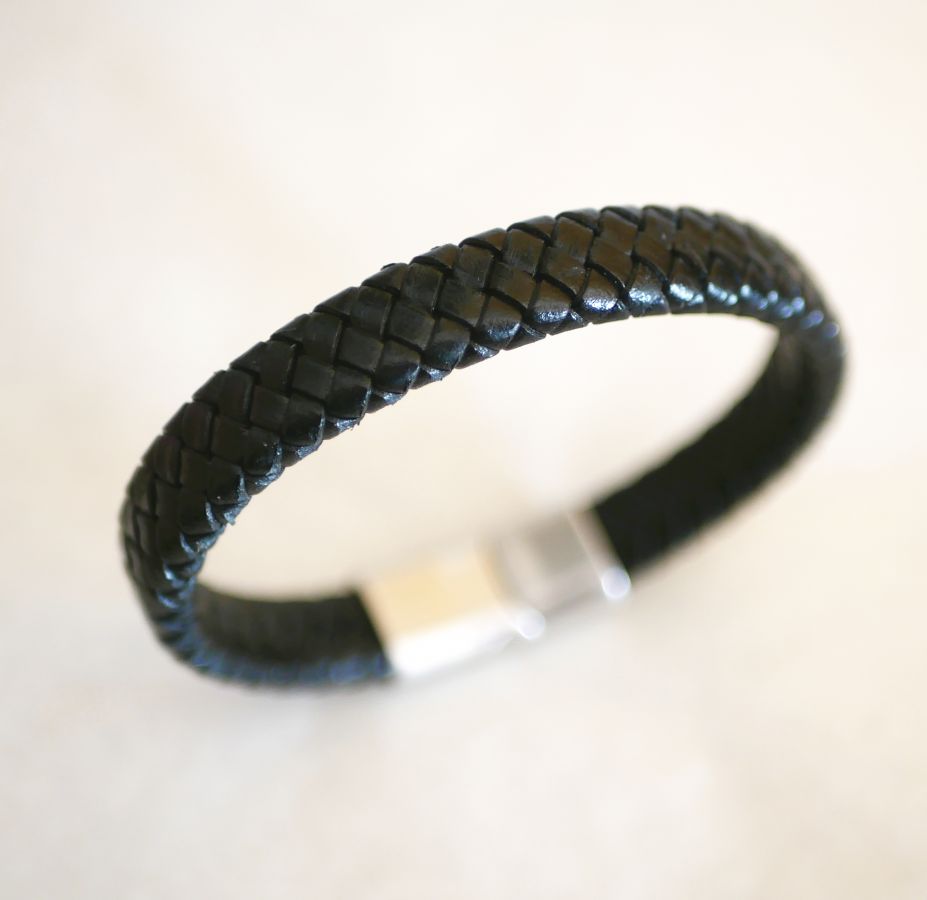 Bracelet cuir noir tressé homme fermoir acier brossé magnétique