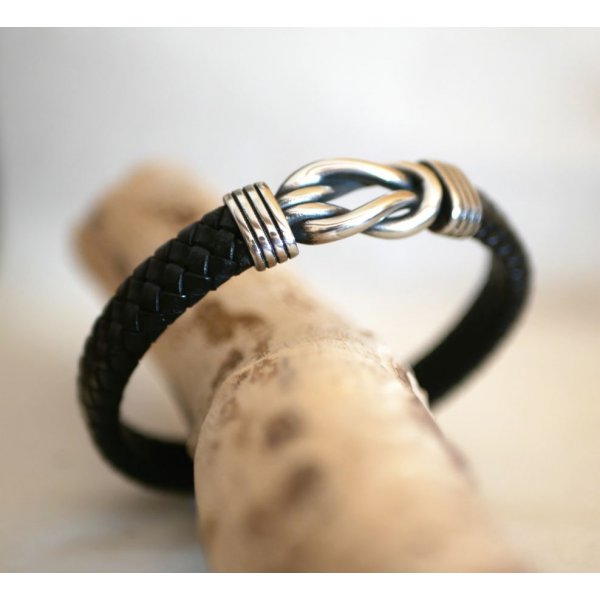 Bracelet cuir noir tressé au noeud celtique fermoir acier brossé magnétique