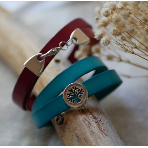 Bracelet cuir personnalisé décoré d'un cabochon arbre de vie ajouré