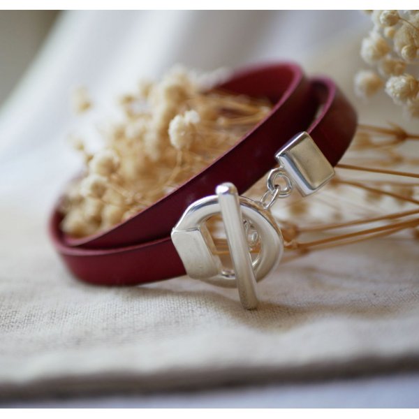 Bracelet cuir double tour à l'élégant fermoir en T argenté personnalisable