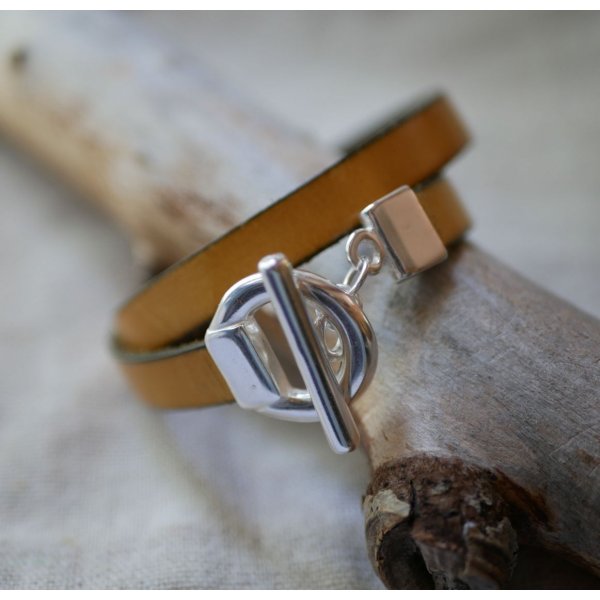 Bracelet cuir double tour à l'élégant fermoir en T argenté personnalisable