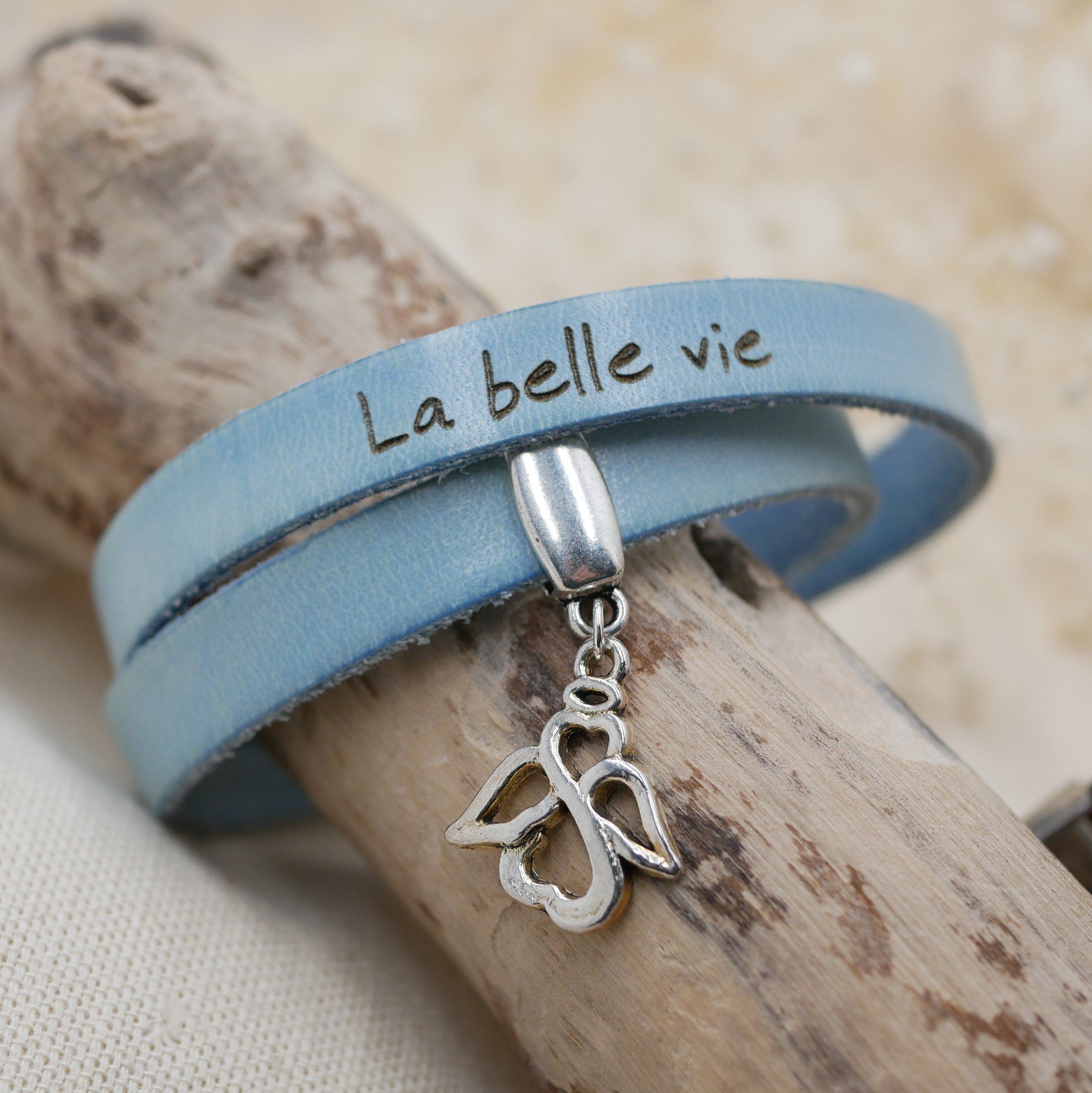 Bracelet double cuir personnalis&eacute; &agrave; graver avec pendentif au choix