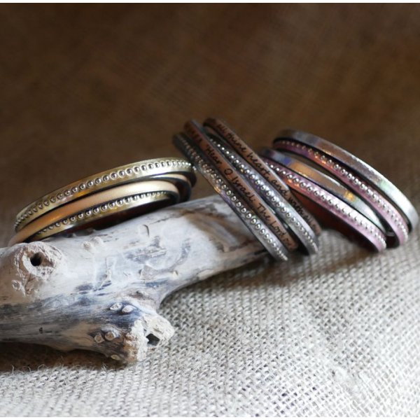 Bracelet cuir double grav&eacute; dor&eacute; aux billes argent&eacute;es personnalisable