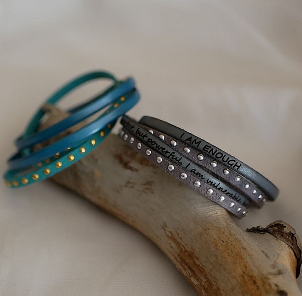 Bracelet double tour cuir et su&eacute;dine turqoise personnalisable pour femme