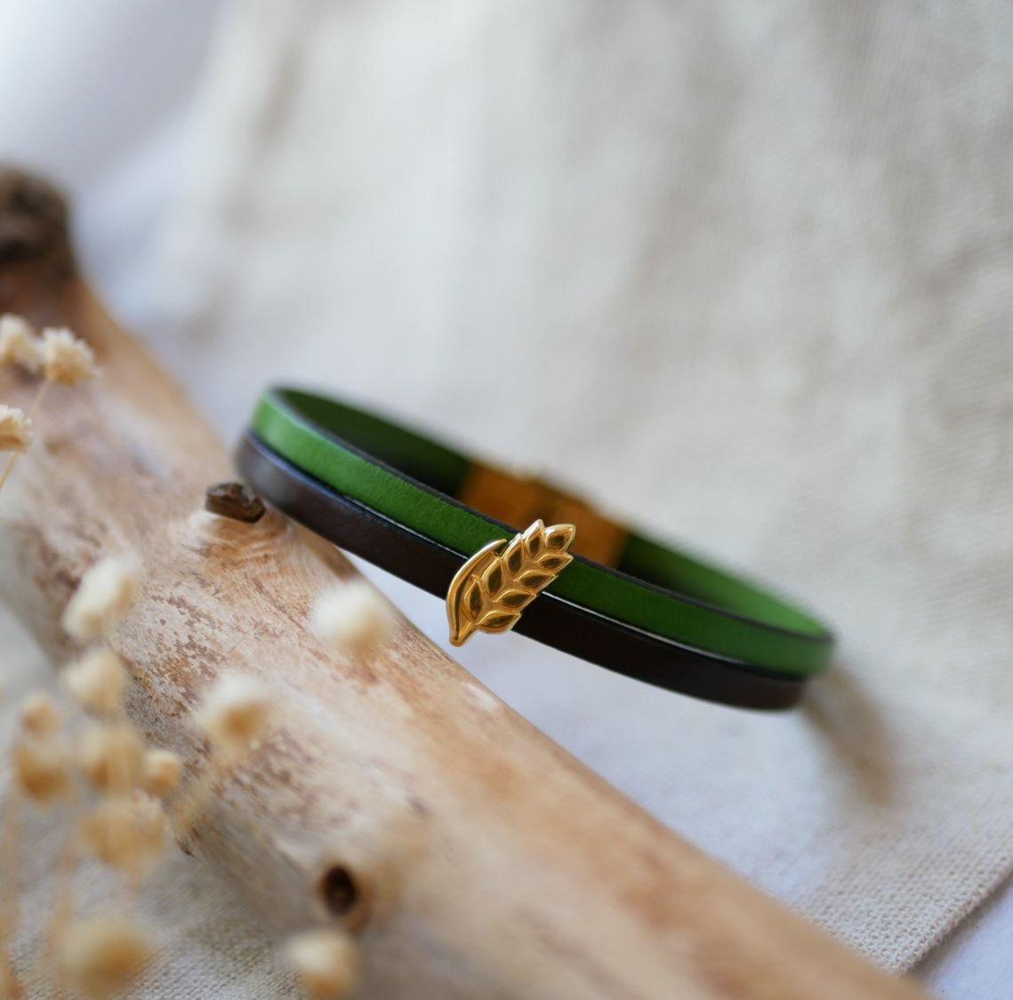 Bracelet duo de cuir et passant Epi de blé doré personnalisable, cadeau noces de froment pour femme