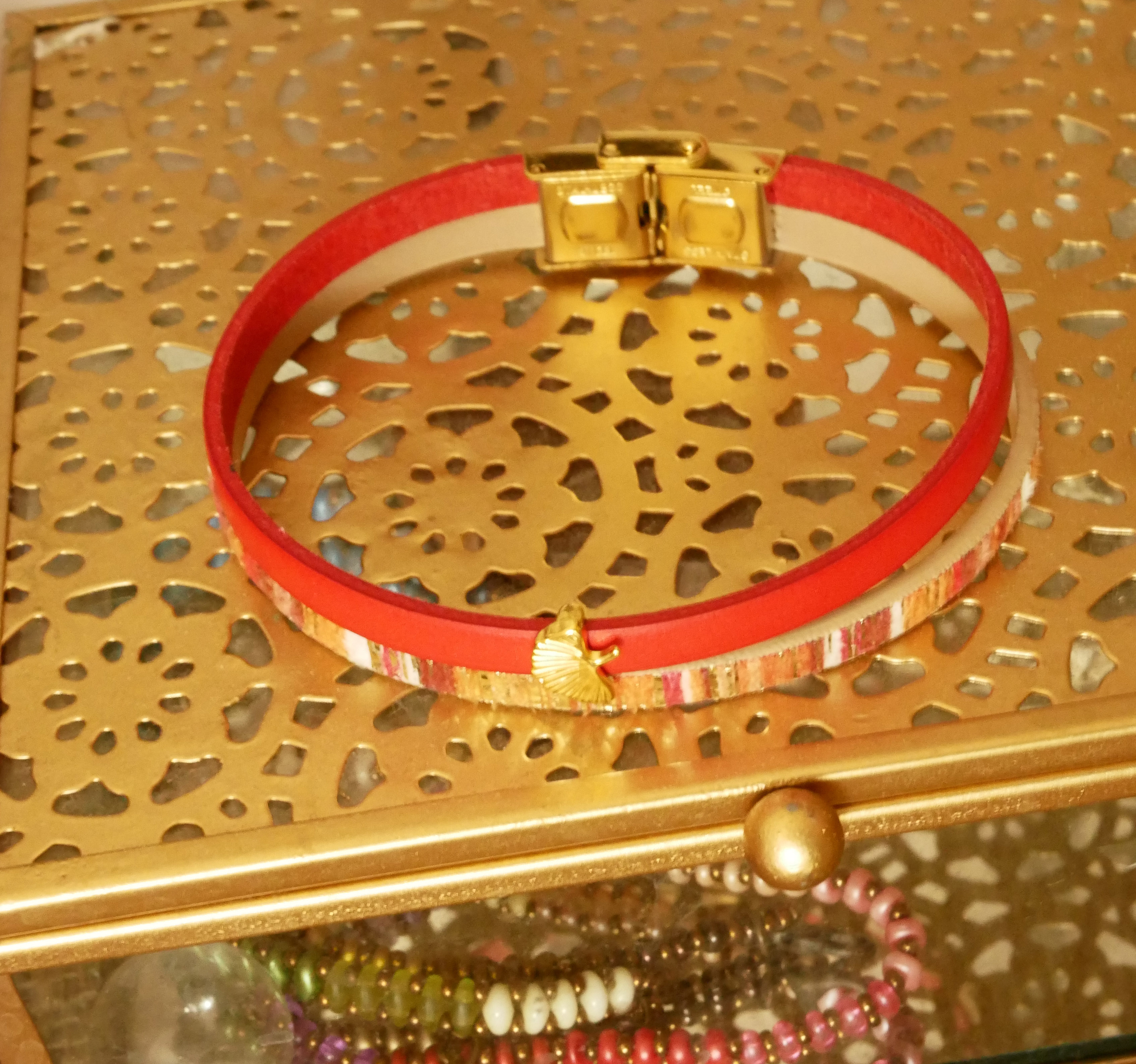 Bracelet duo de cuirs Rouget pailletée doré au décor Gingko  