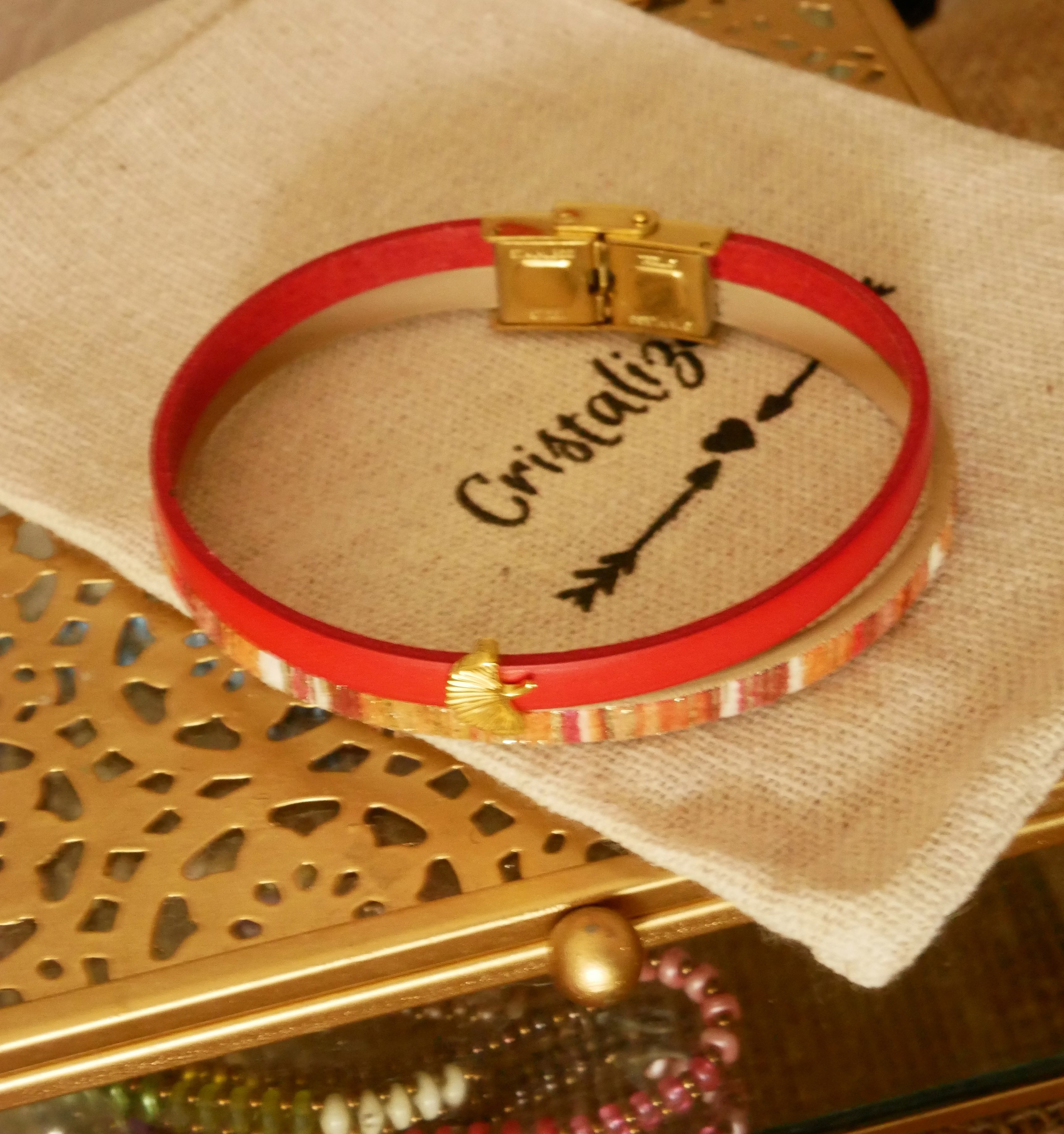 Bracelet duo de cuirs Rouget pailletée doré au décor Gingko  