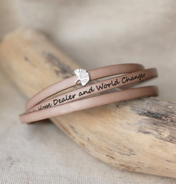 Bracelet femme cuir multitours feuille Ginkgo argent&eacute; personnalisable 