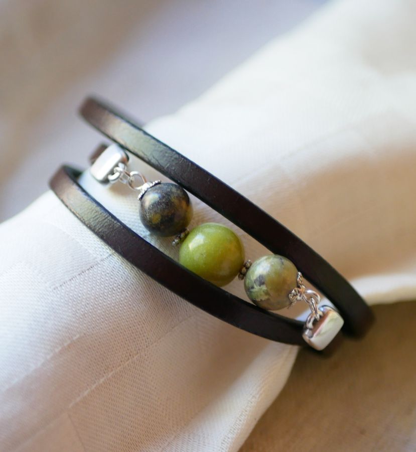 Bracelet femme cuir et perles Olivine triple tours à personnaliser 