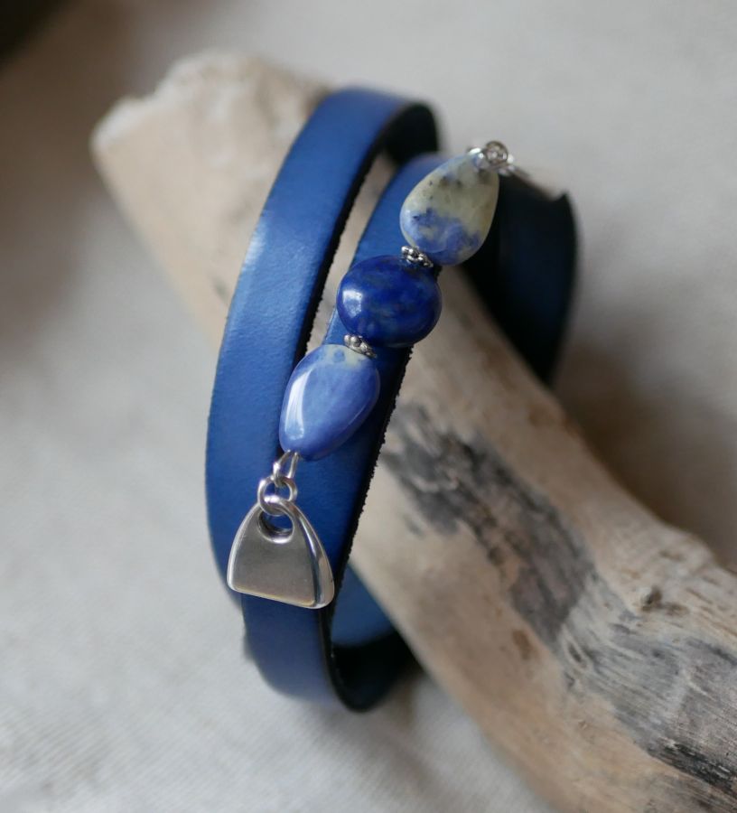 Bracelet femme cuir et perles bleu Lapis Lazuli triple tours à personnaliser 