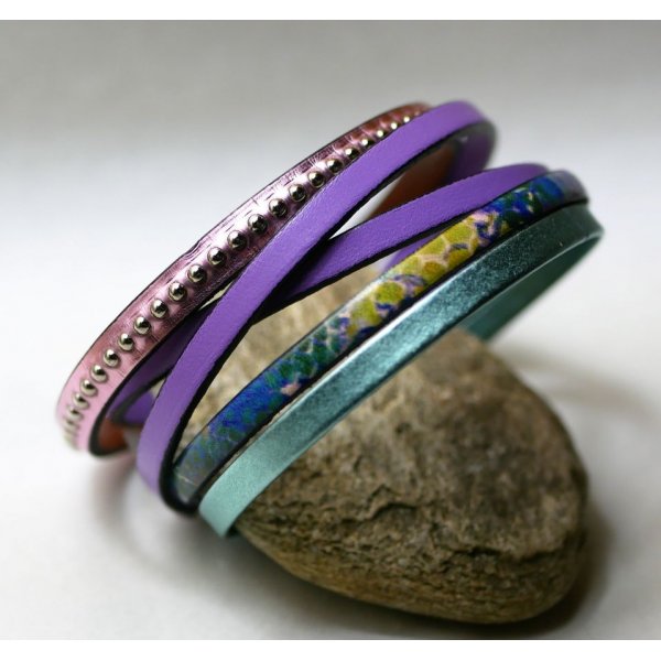 Bracelet femme en cuir rose métallisé à billes argentées 