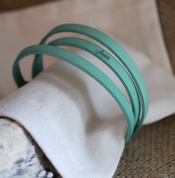 Bracelet femme en cuir 3 tours personnalis&eacute; largeur moyenne
