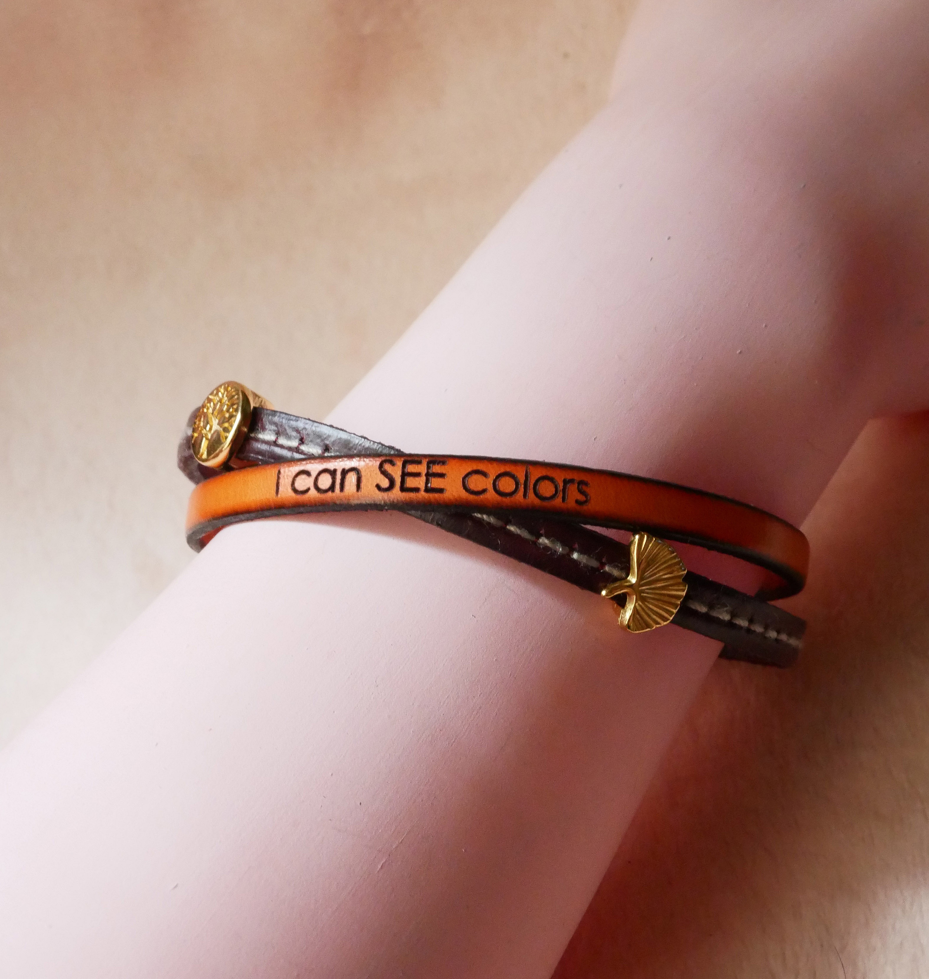 Bracelet femme dor&eacute; duo de cuirs crois&eacute;s Twist 