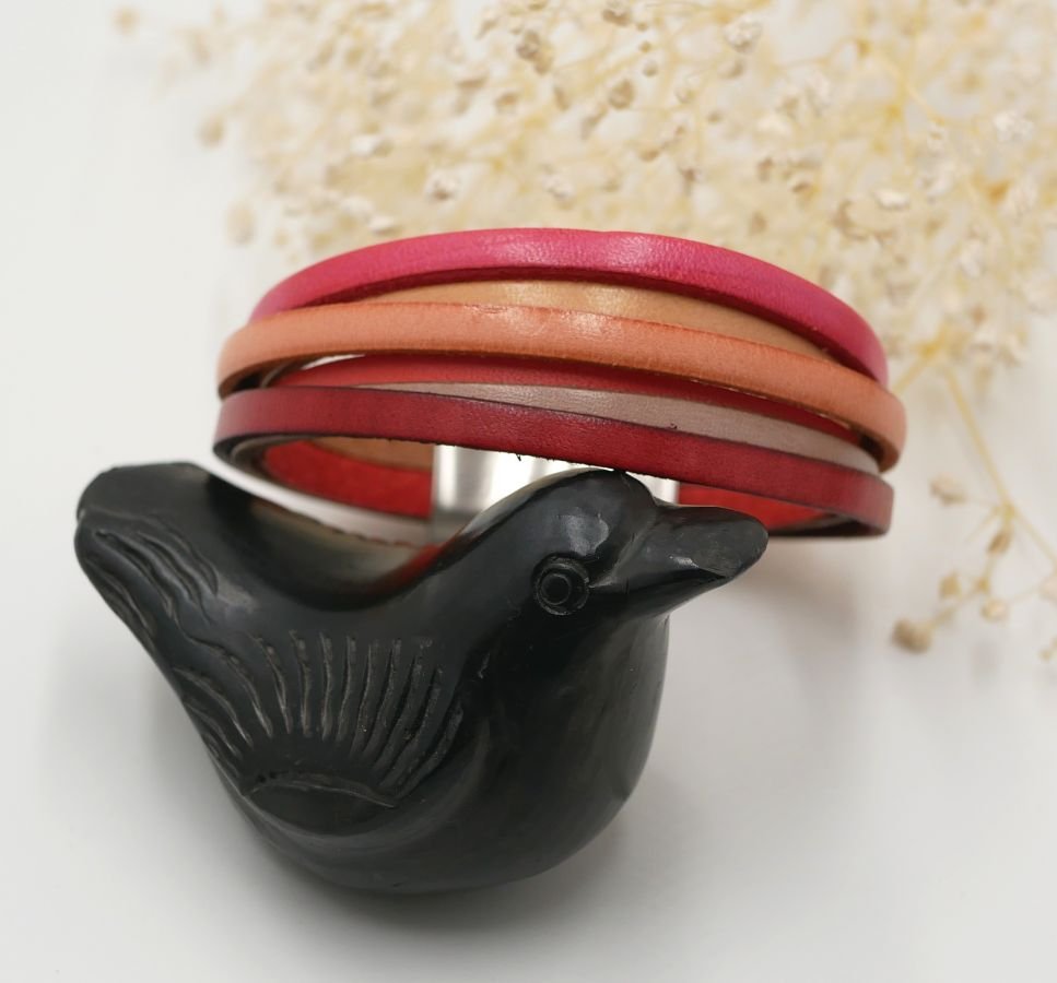 Bracelet femme multi-cuirs en manchette Rouge, Pêche, Corail, Beige