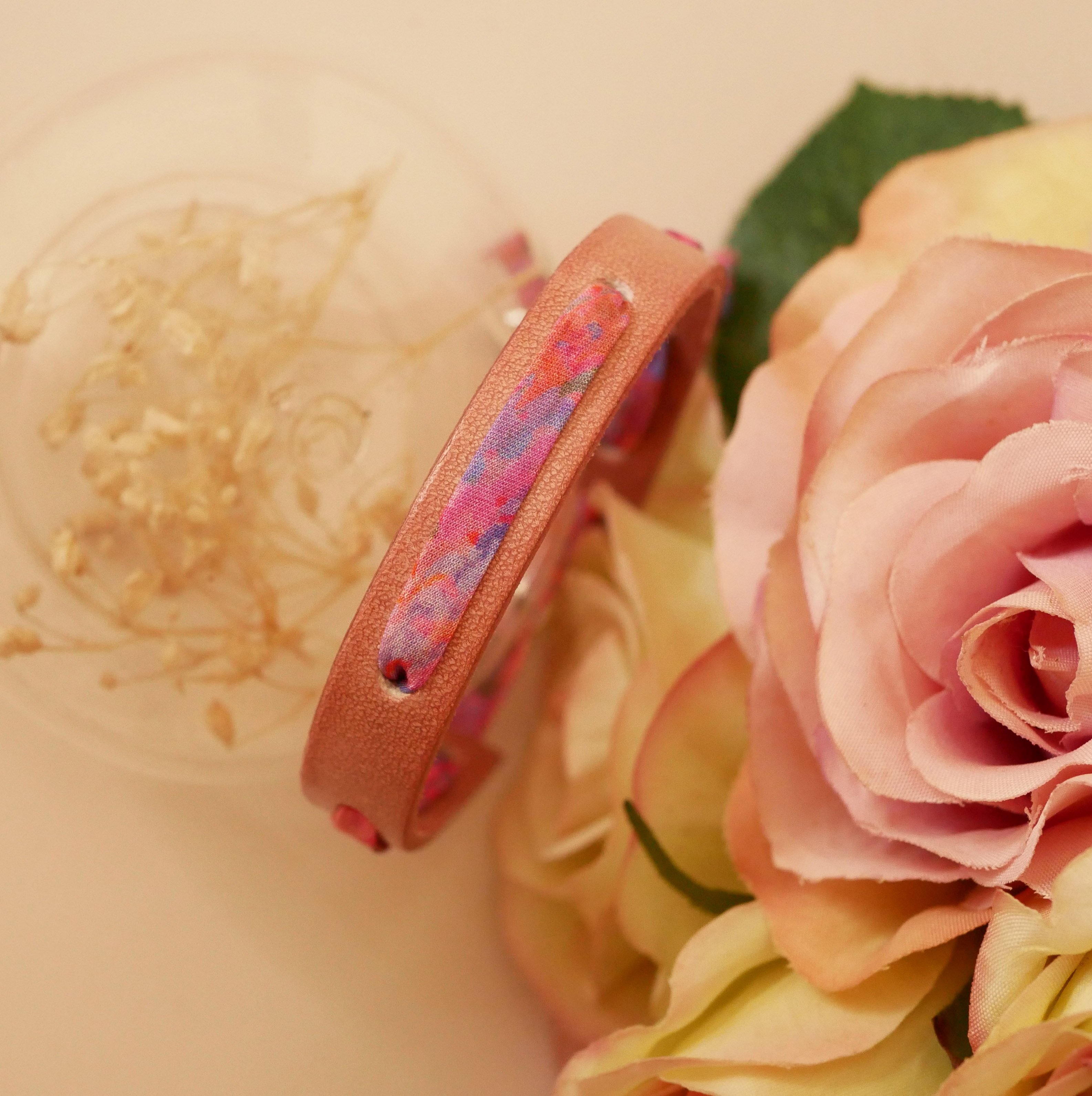 Bracelet Florâme au ruban liberty Polly sur cuir vieux rose