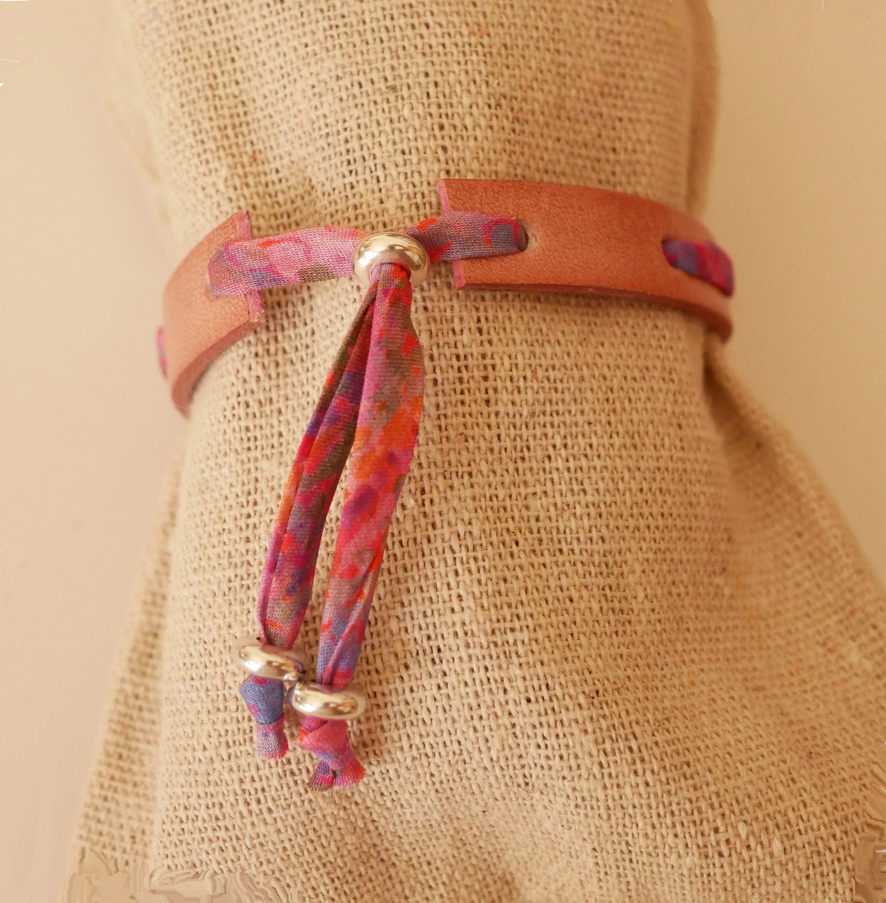 Bracelet Florâme au ruban liberty Polly sur cuir vieux rose